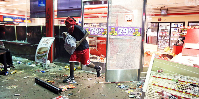 Ferguson_Looting_Convenient_Store